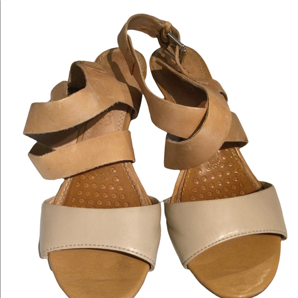 Aldo strapped leather wedge sandals size 8